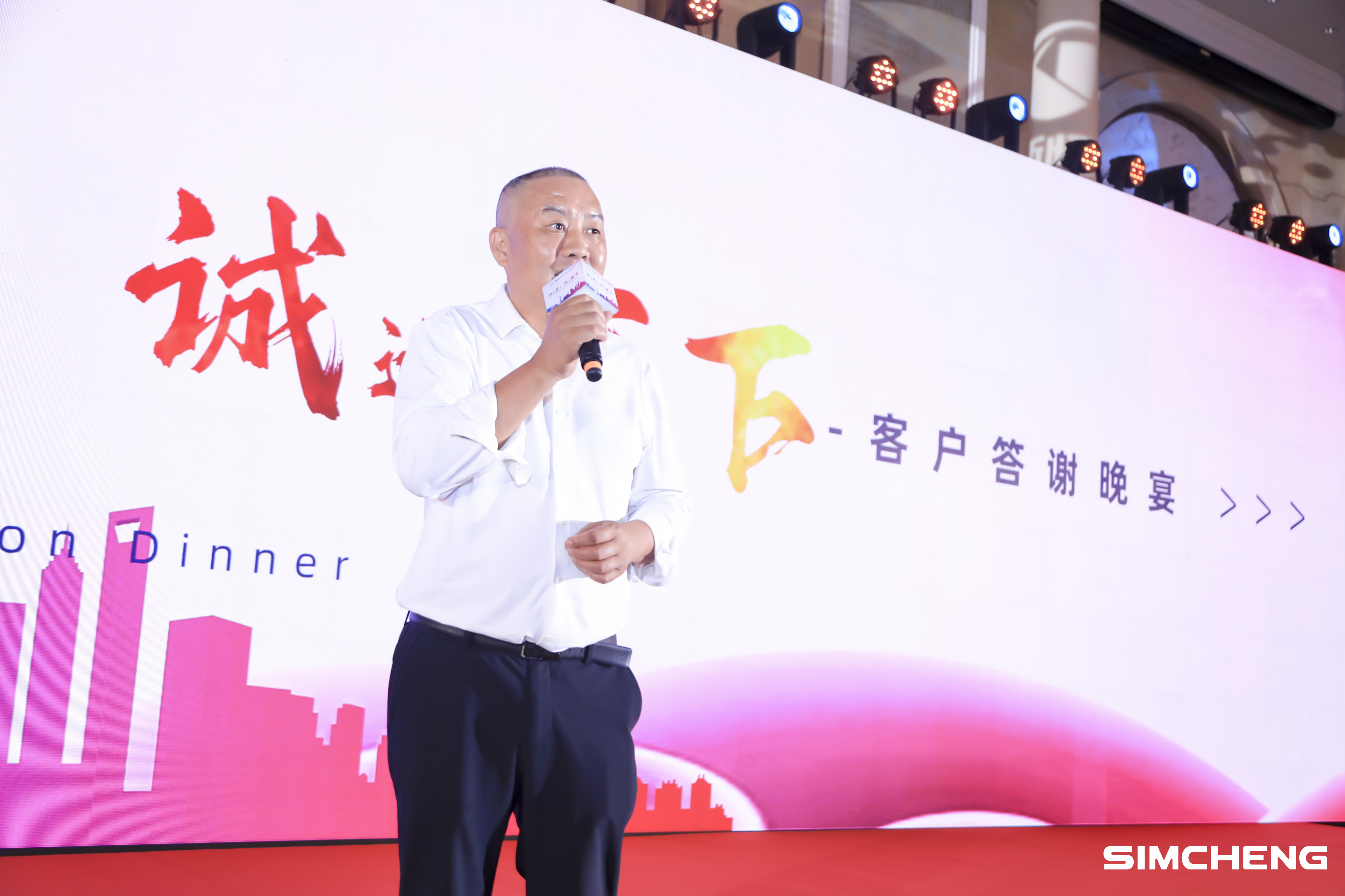 12529595.jpg 12529595.jpg